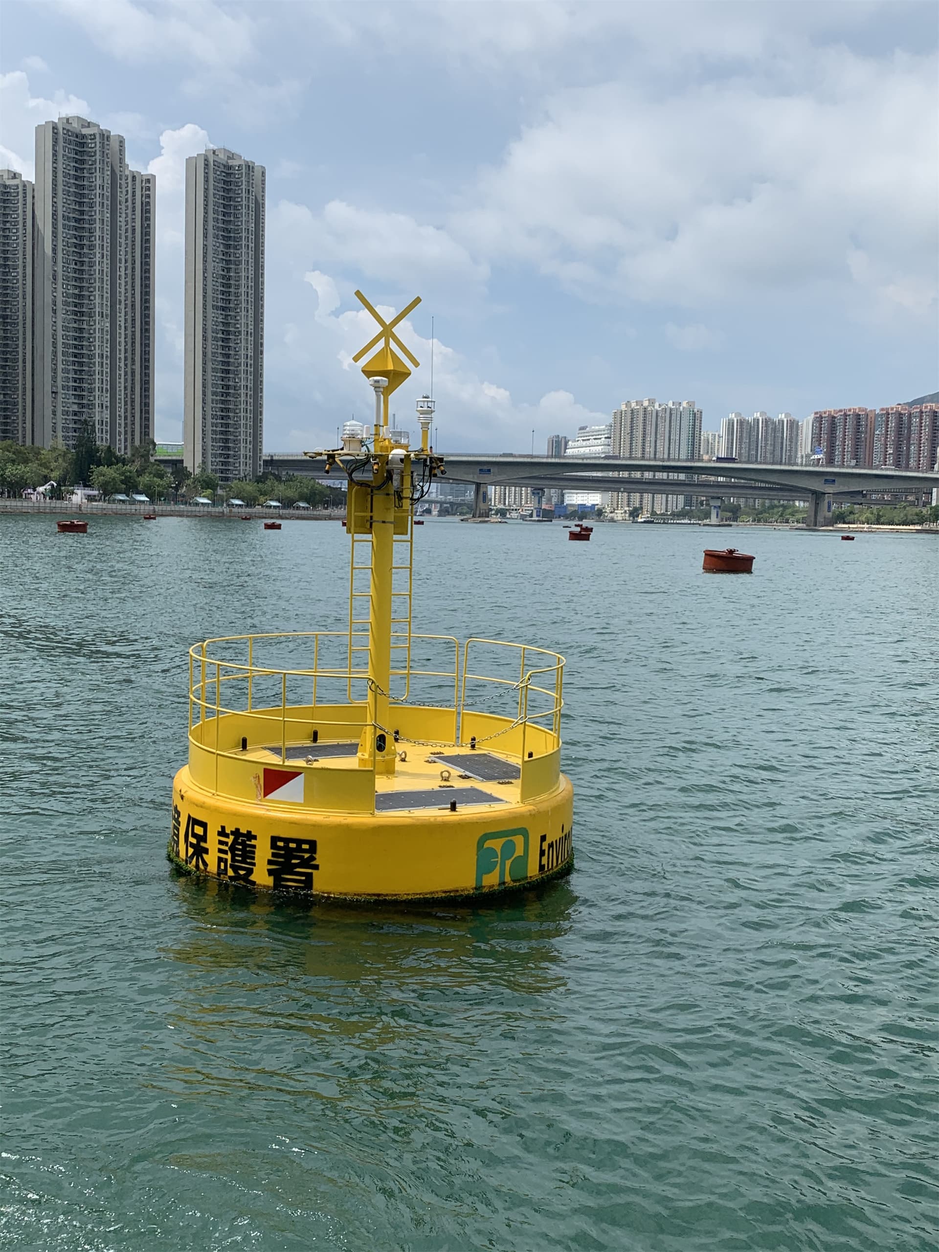 陆海统筹入海污染通量在线监测系统